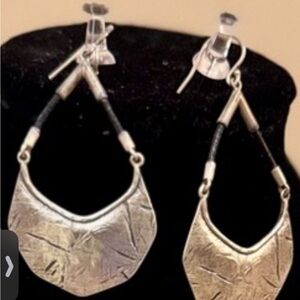 Silpada Badge of Beauty Necklace and Earrings